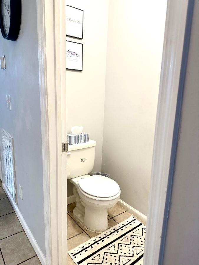 Lovely 2-Bedroom Condo W/Balcony And Free Parking ナッシュビル エクステリア 写真