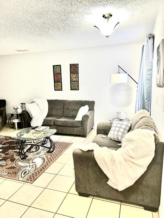 Lovely 2-Bedroom Condo W/Balcony And Free Parking ナッシュビル エクステリア 写真